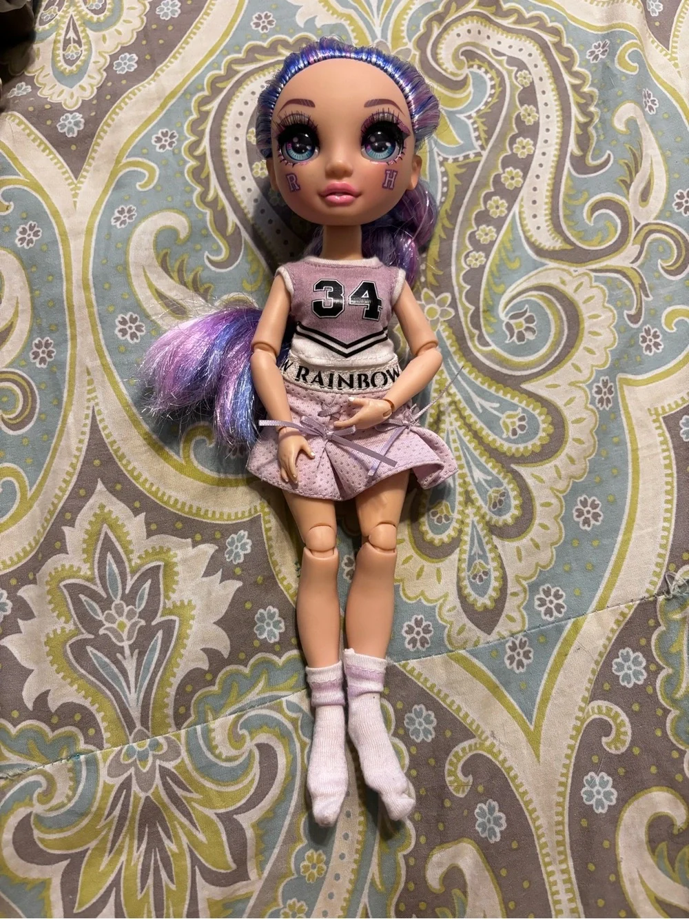 Rainbow High Violet Willows Cheerleader Doll Cheer Fashion Doll